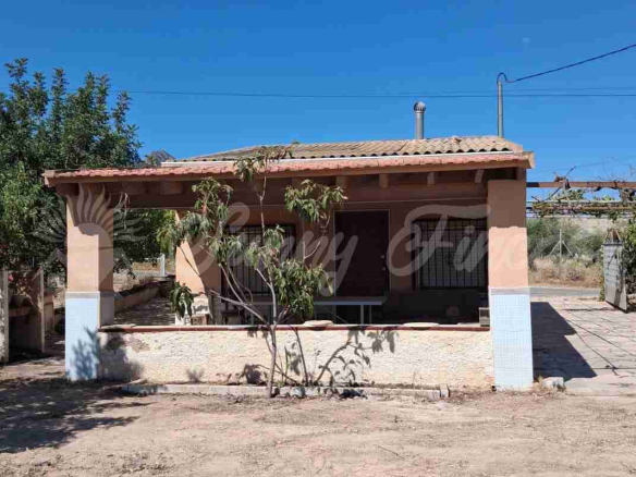 Bargain country house to reform