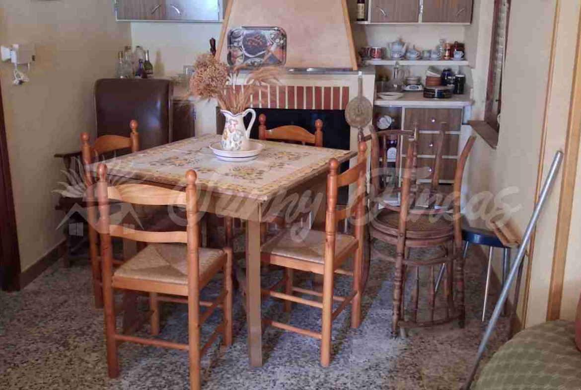 Bargain country house to reform