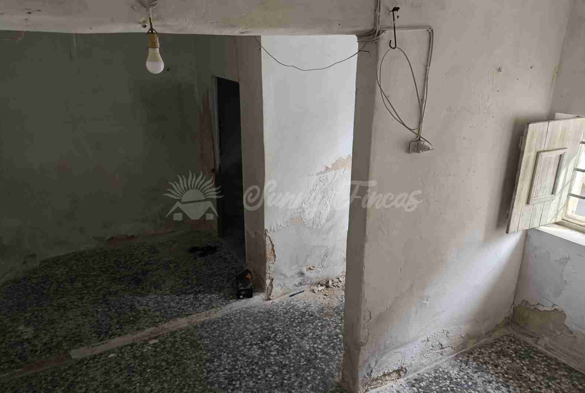 Cheap Townhouse to reform in Pinoso
