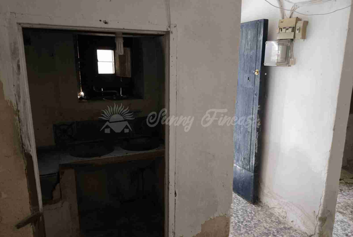 Cheap Townhouse to reform in Pinoso