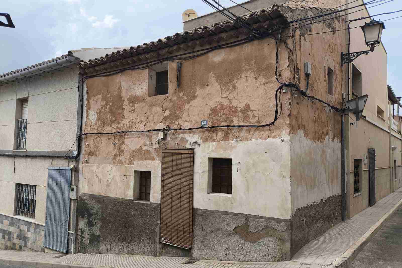 SF0596 WEB 12 Cheap Townhouse to reform in Pinoso